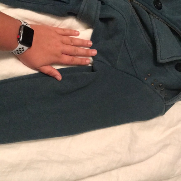 Jacket - Picture 3 of 4